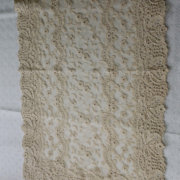 2 Vintage Cream Color  Table Scarves - Picture 5 of 8